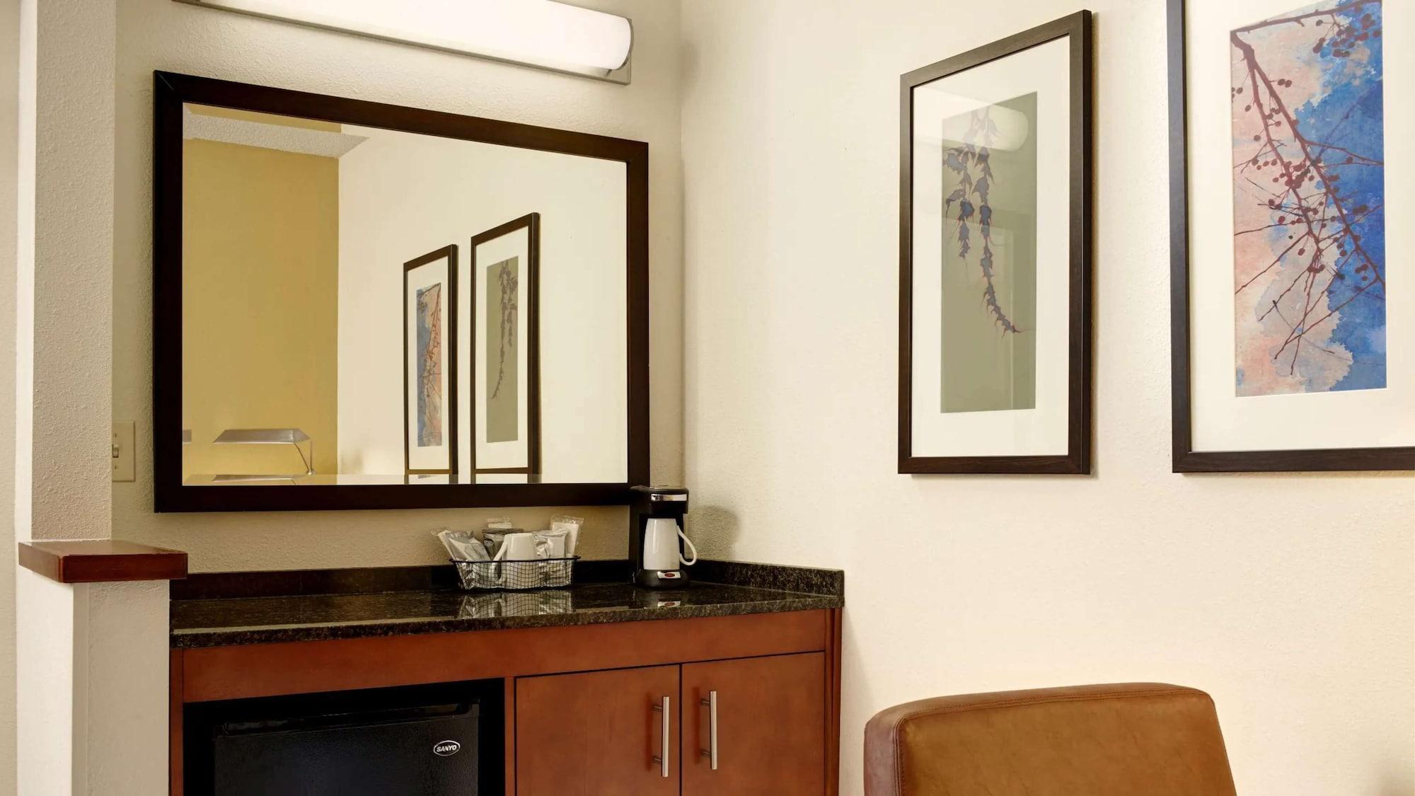 Sonesta Select Airport 3*