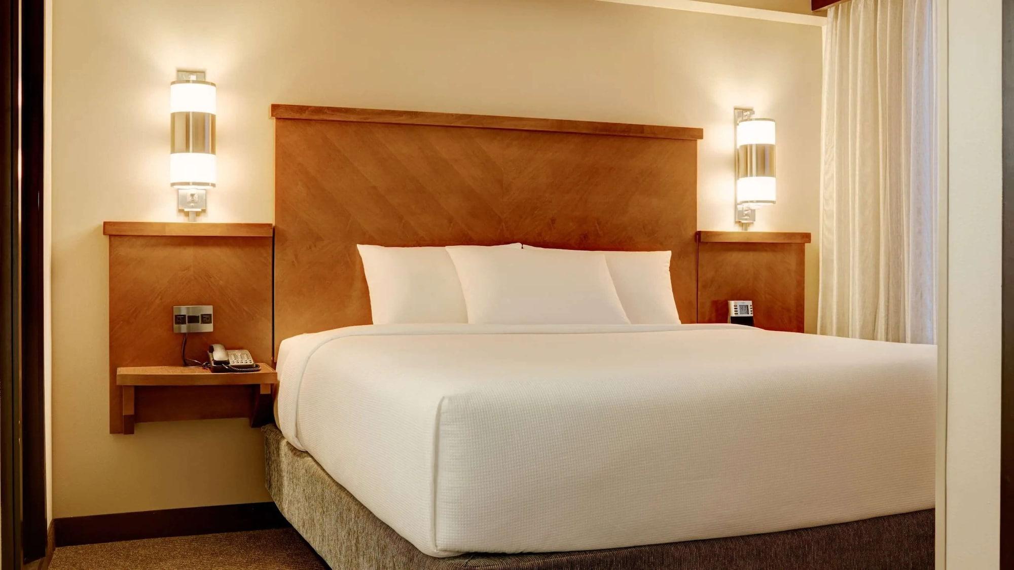 Sonesta Select Airport 3*